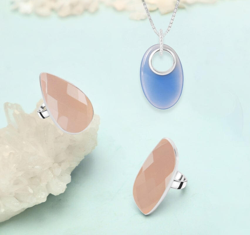 Types Of Chalcedony - Colored Gemstones Guide